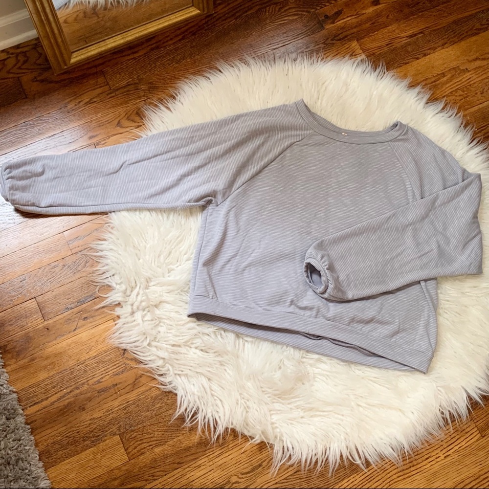 Lucy Activewear puff sleeve sweatshirt